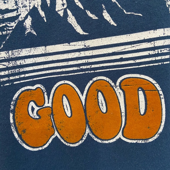 Cropped, velvet, vintage inspired, graphic tee. - Picture 5 of 7